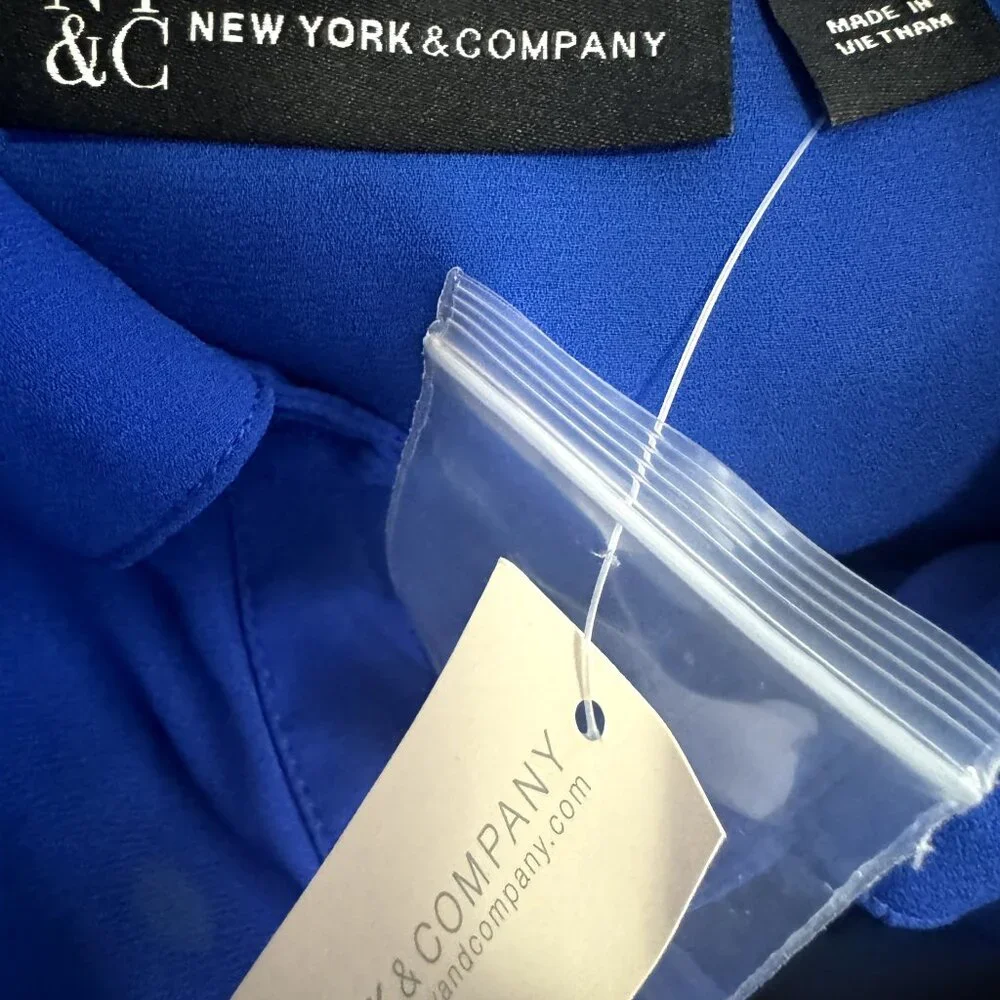 Women's Ruffle Sleeveless Top Size: L - Picture 2 of 3